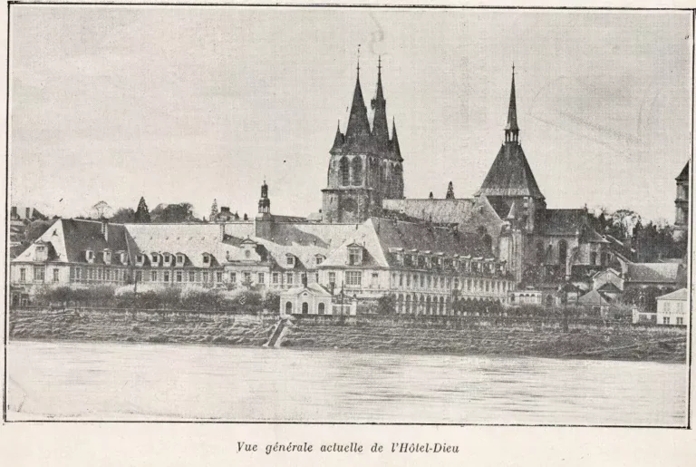 quais-de-lhotel-Dieu-1024x686